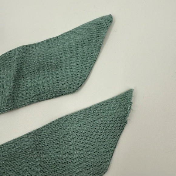 Hello Molly Romper Women Medium NEW Green Linen Blend Halter Sleeveless Short - Picture 2 of 14